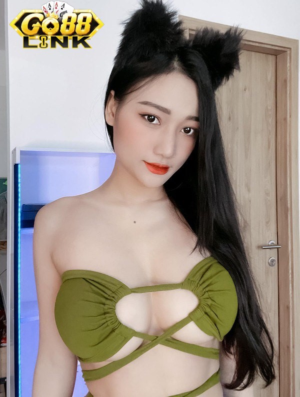 Hot girl Dạ Thảo Vân